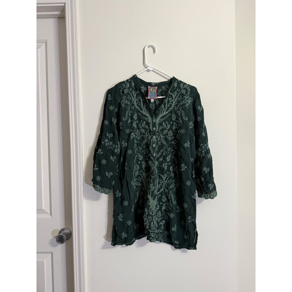 Johnny Was Ciervo Serena Tunic Top M Green Embroidered Boho Rayon Peasant Deer